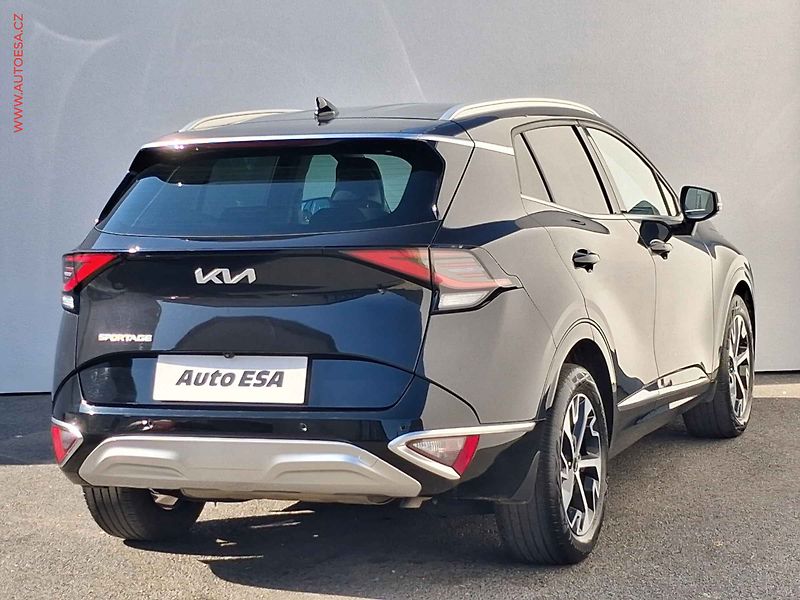 Kia Sportage (2022) 1.6T-GDi, 2.maj,ČR, LED - fotka 4 z 22