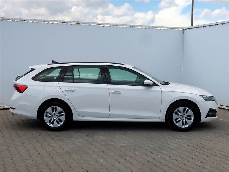 Škoda Octavia (2022) Ambition Plus 2.0 TDI, Automat - fotka 6 z 14