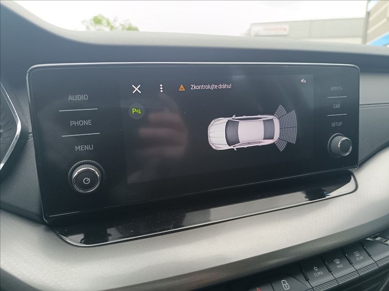 Škoda Octavia 1,5 TSi Ambition - fotka 13 z 21