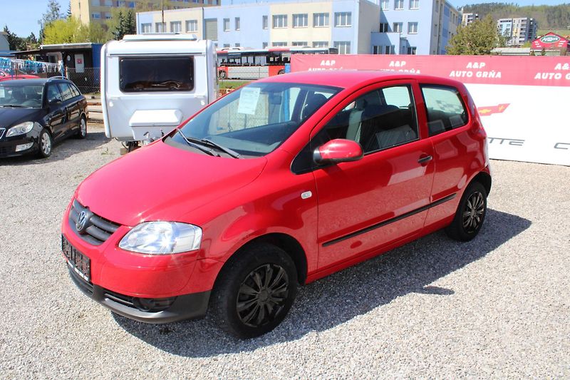 Volkswagen Fox (2006) 1,2i EL.OKNA SERVO ESP CENTRÁL - fotka 3 z 15
