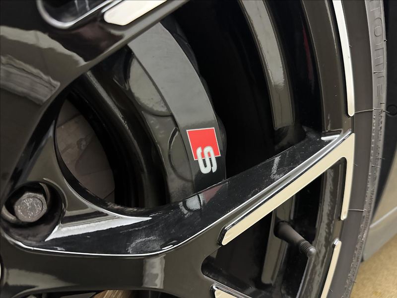 Audi S6 3,0 55TDi 257kW ACC AIR Q TZ - fotka 45 z 50