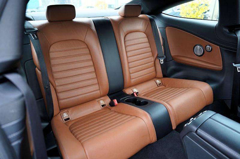 Mercedes-Benz Třídy C C 250d coupé AMG/Burm/205PS/ČR - fotka 25 z 38