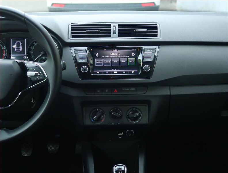 Škoda Fabia (2021) Ambition 1.0 TSI, ČR,1.maj - fotka 12 z 17