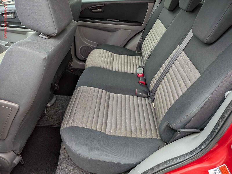 Suzuki SX4 (2008) 1.6i 4WD, ČR, AC, TZ, STK 2 - fotka 10 z 15