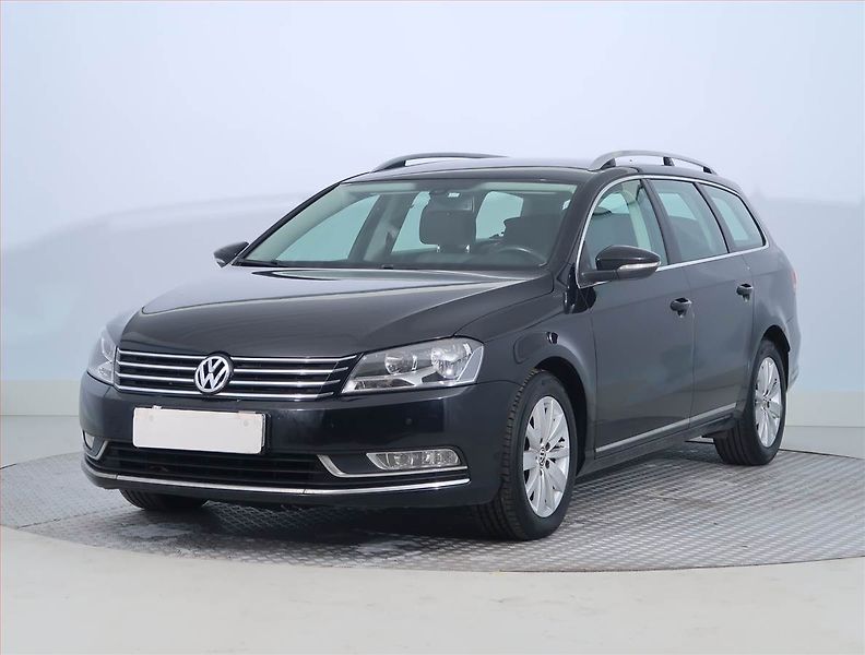 Volkswagen Passat (2014) Comfortline 2.0 TDI, Automat - fotka 2 z 20