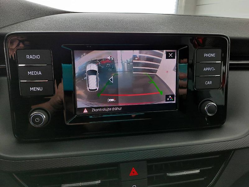 Škoda Kamiq (2019) 1.5 TSI (110kW/150k) Ambition - fotka 20 z 23