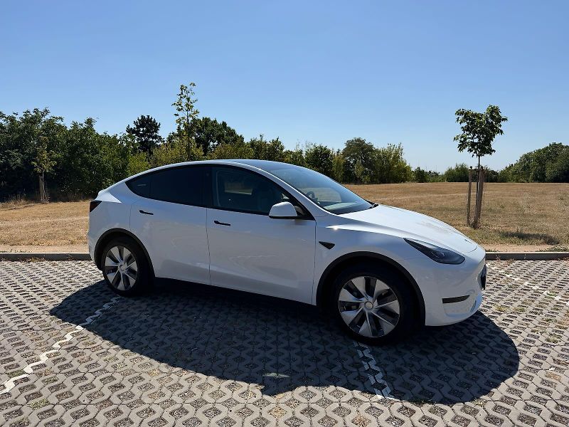 Tesla Model Y TAŽNÝ KŮŽE SR - fotka 5 z 16