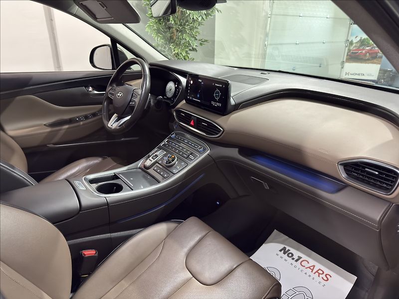 Hyundai Santa Fe 2,2   CRDI 4X4 PREMIUM 360 - fotka 21 z 37
