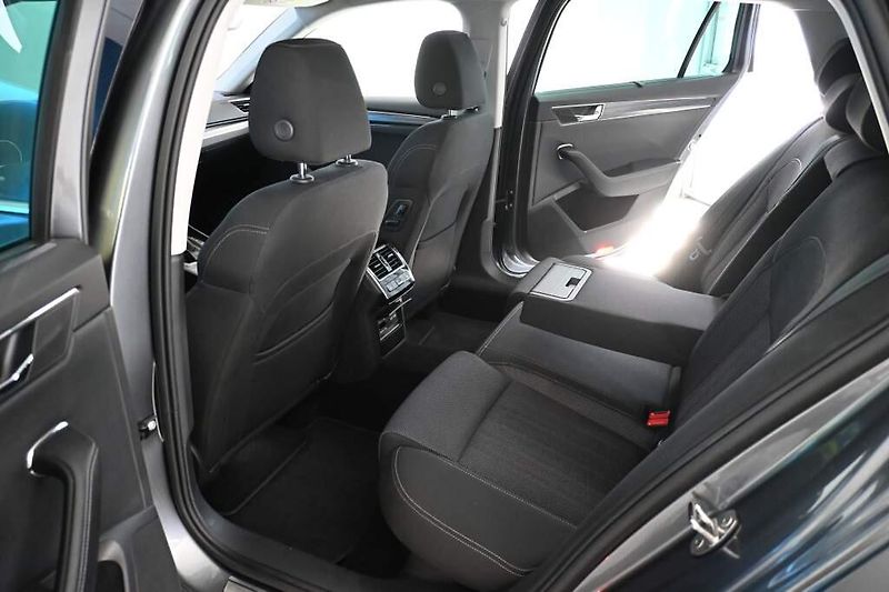 Škoda Superb (2022) 2.0 STYLE LED MATRIX DSG ACC T - fotka 9 z 39