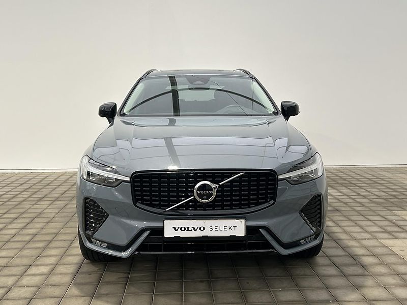 Volvo XC60 2.0  B4 4x4 ULTIMATE - fotka 3 z 33