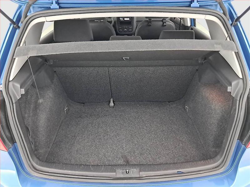 Volkswagen Golf (2005) 1.6, Automat, Serv.kniha - fotka 14 z 15
