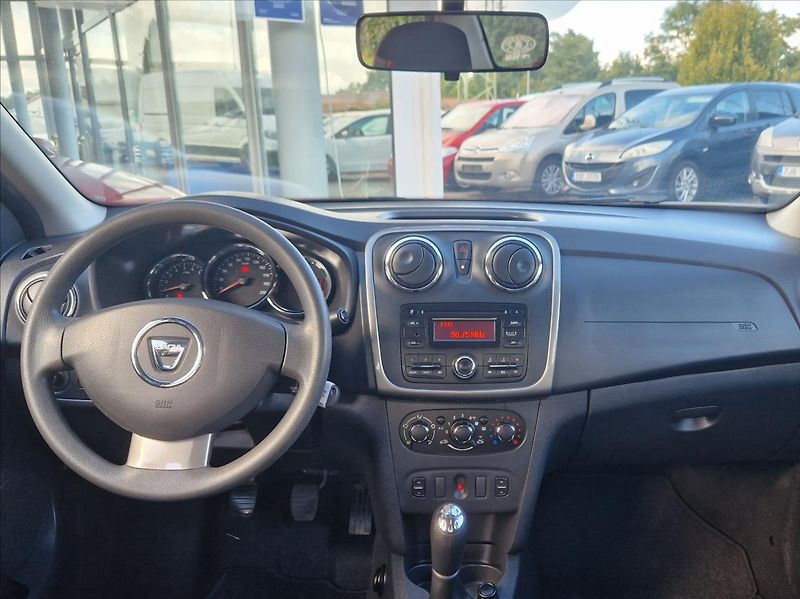 Dacia Logan 1,2 i 54kW SENZORY HEZKÝNÁJEZD - fotka 18 z 33