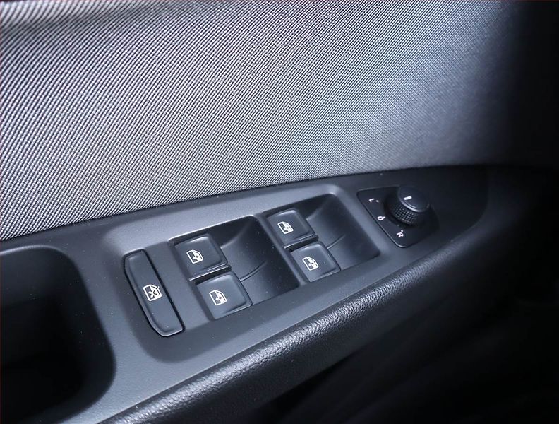 Seat Leon (2019) Style 1.0 TSI, Tempomat - fotka 16 z 16