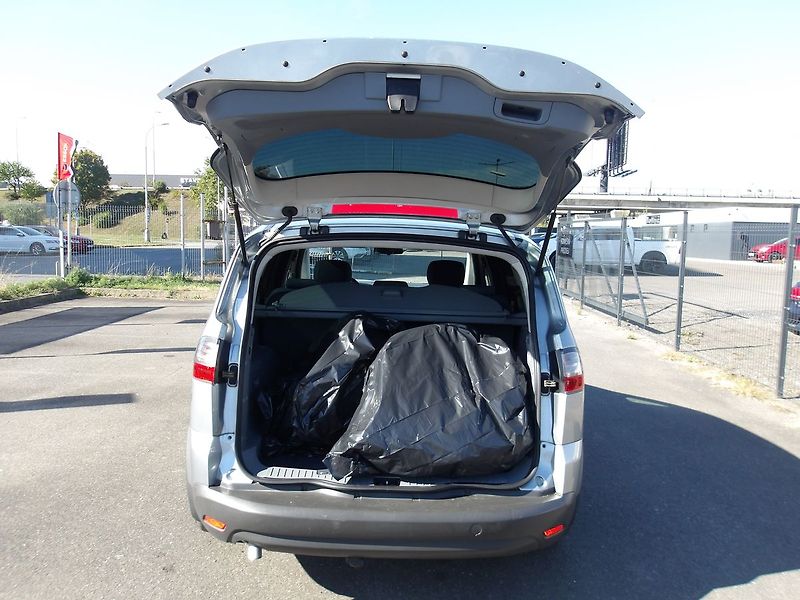 Ford S-MAX 2,0i 107kW ! KRASAVEC !!! - fotka 11 z 32