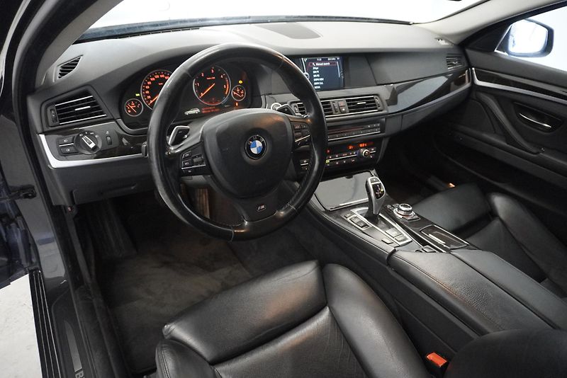 BMW Řada 5 525 3.0d - 150kW AUTOMAT - fotka 16 z 29