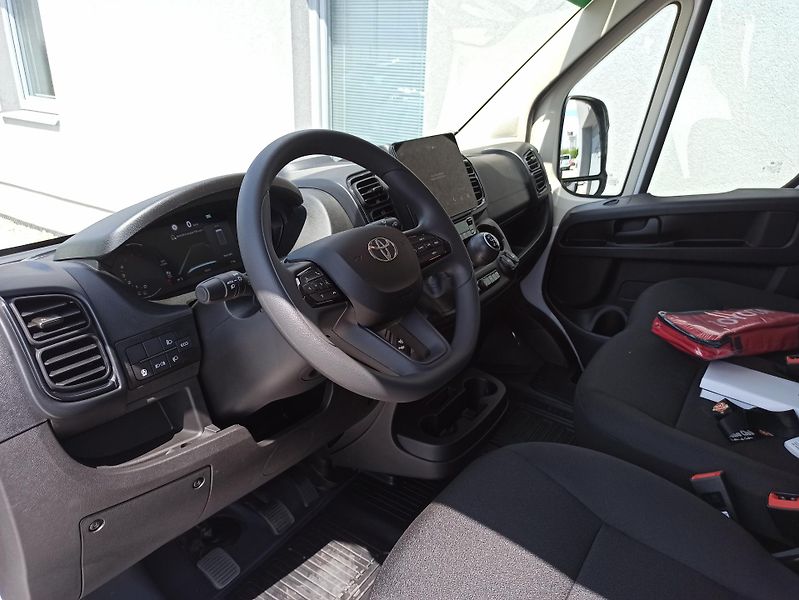 Toyota Proace Max 2.2D 132kW L4H3 NOVÉ  - fotka 7 z 26