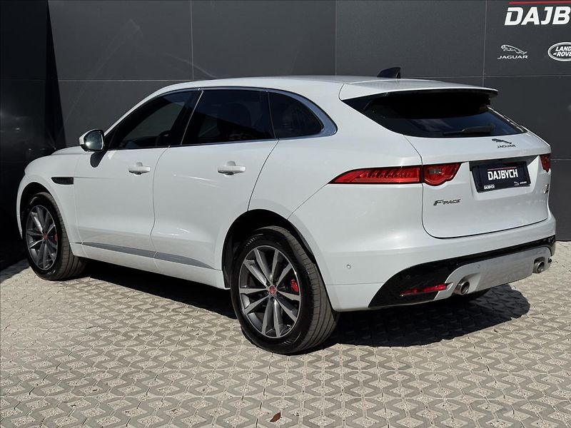 Jaguar F-Pace 3,0 30d V6 AWD S AT DPH - fotka 6 z 33