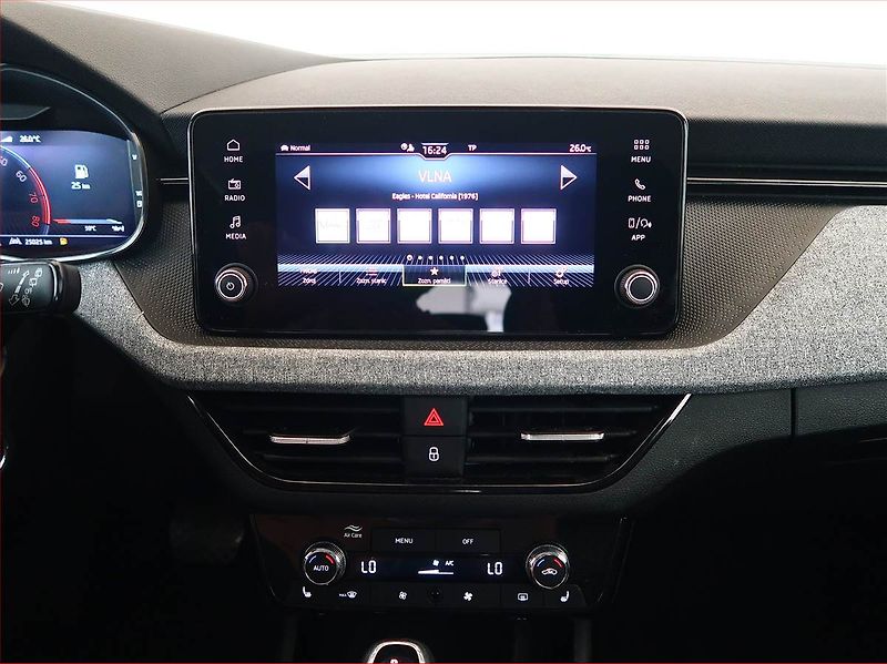 Škoda Kamiq (2024) 1.0 TSI - fotka 12 z 18