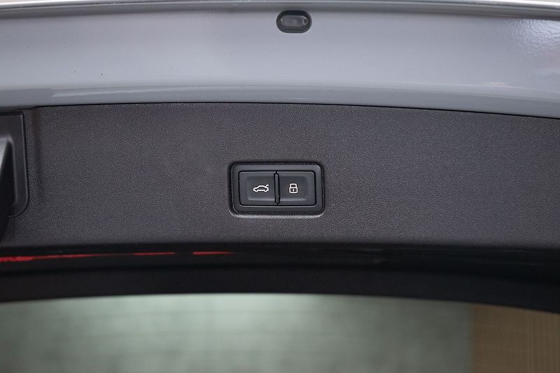 Audi Q4 e-tron 45*82kWH*REZERVACE* - fotka 44 z 46