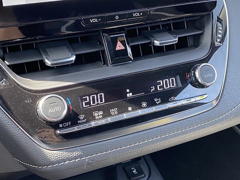 Toyota Corolla 2.0HEV, ČR, GR Sport, DPH - fotka 17 z 29