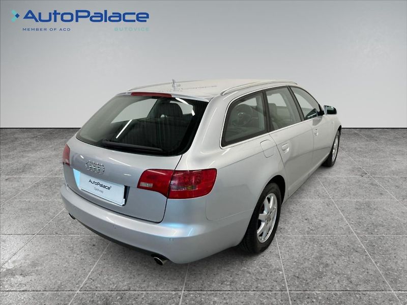 Audi A6 Avant 2,8 i V6 AUT PRAVIDELNÝ - fotka 4 z 17