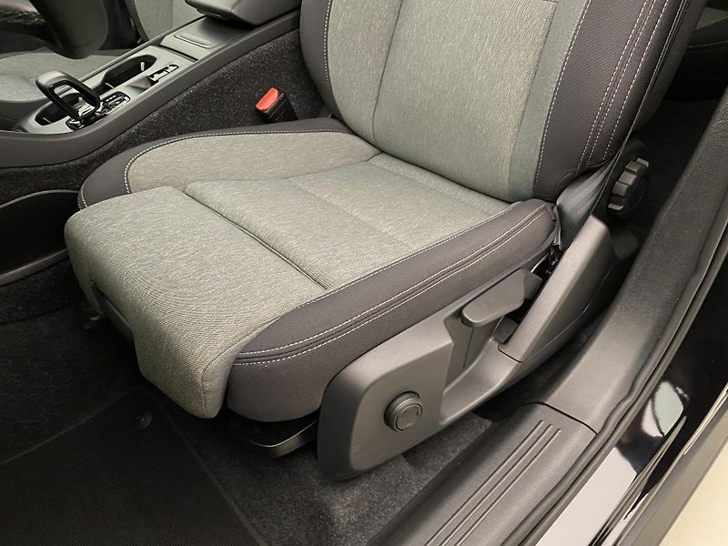 Volvo XC40 B3 CORE AUT CZ 1.maj. - fotka 24 z 51