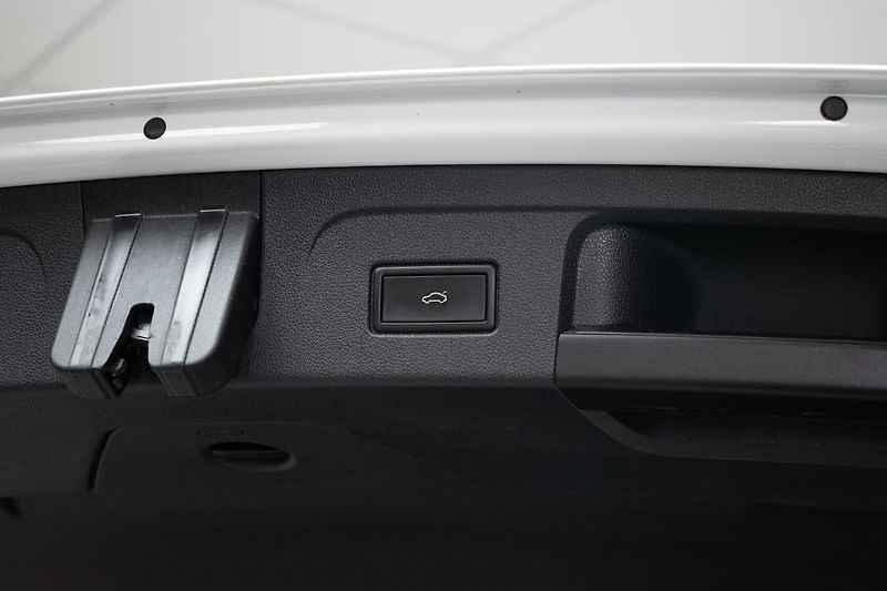 Volkswagen Touran 1.5 TSI TAŽNÉ*7.MÍST*DPH*ČR 1M - fotka 44 z 46