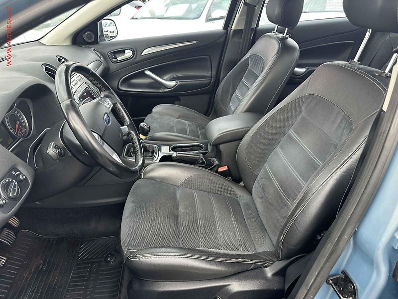 Ford Mondeo (2009) 2.2TDCi, Xenon, AC - fotka 9 z 15