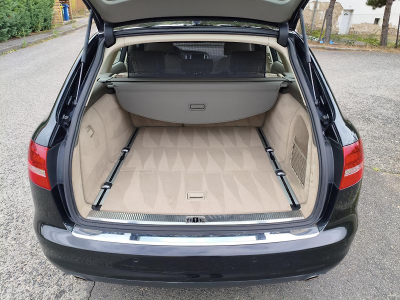 Audi A6 (2009) 3,0 TDI Quattro Avant 176Kw - fotka 26 z 33
