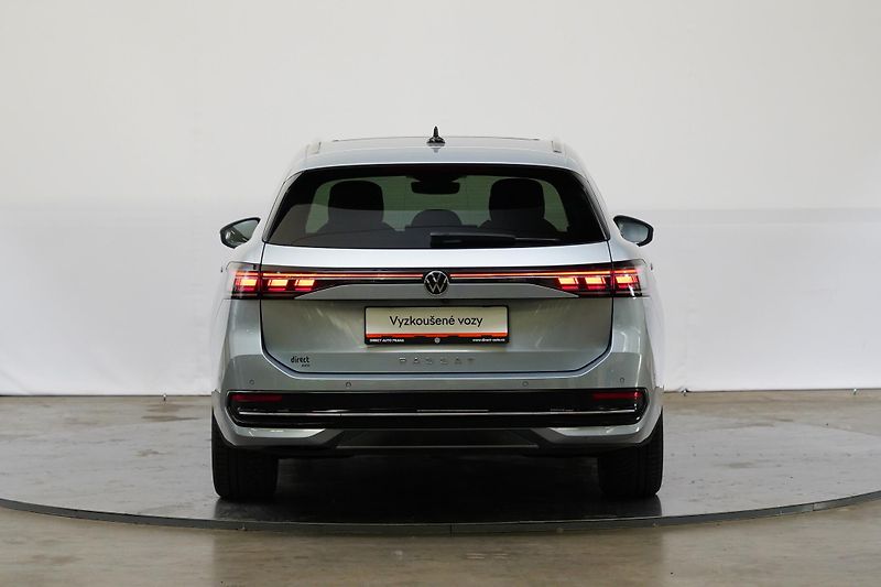 Volkswagen Passat - fotka 6 z 29