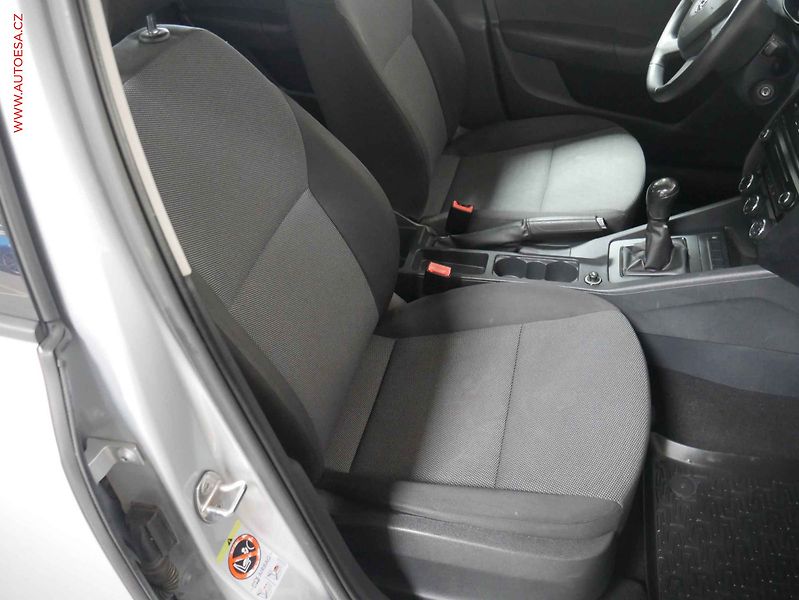 Škoda Octavia (2015) 1.6 TDi, ČR, AC - fotka 12 z 16