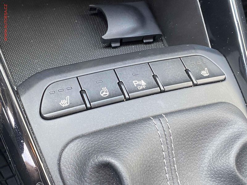Kia Rio (2022) 1.2 i, 1.maj,ČR - fotka 15 z 19