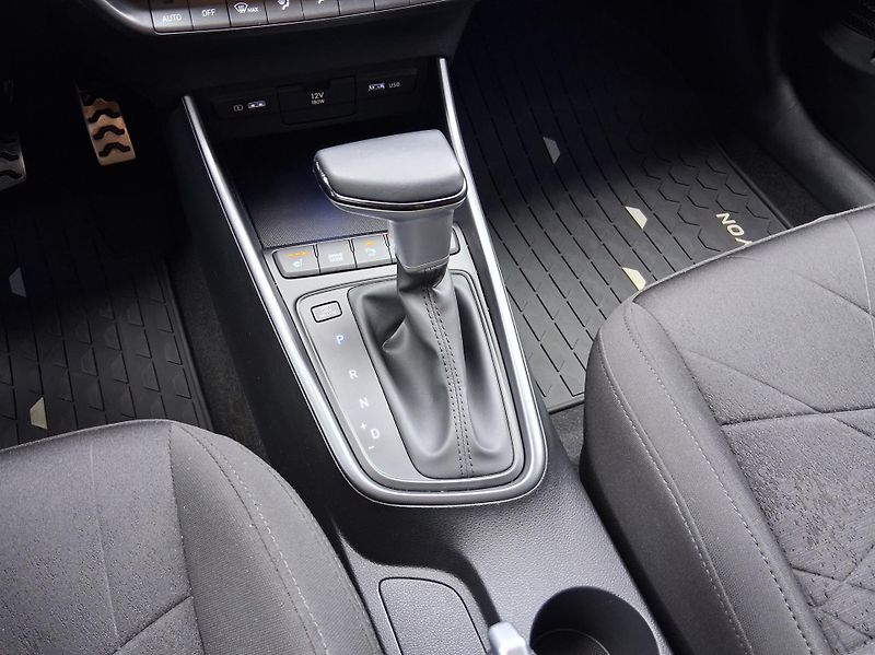 Hyundai Bayon PLAY PLUS 1.0 T-GDi 74 kW - fotka 21 z 26