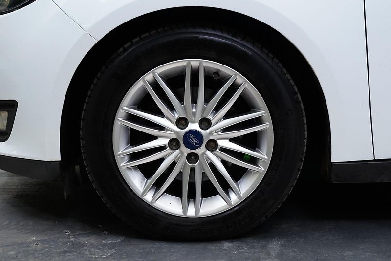 Ford Focus - fotka 10 z 23