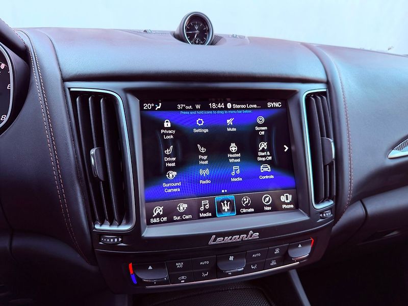 Maserati Levante S GrandLusso Q4 316 kW, ČR, B& - fotka 25 z 30