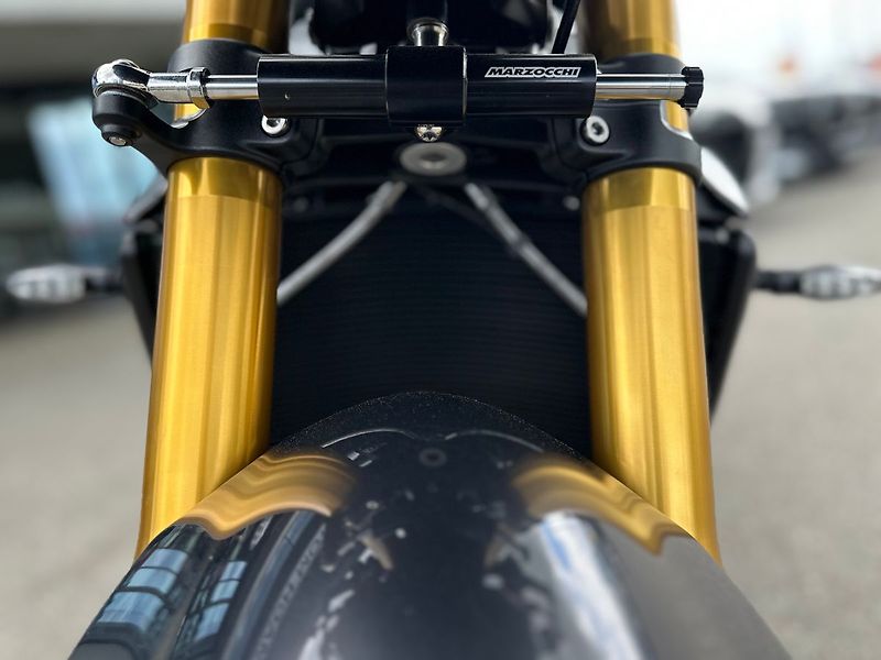 Triumph (2026) Speed Triple 1200 RS - fotka 20 z 21