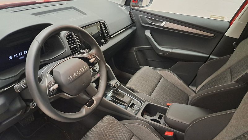 Škoda Karoq (2025) Top Selection 1,5 TSI 110 kW - fotka 10 z 22
