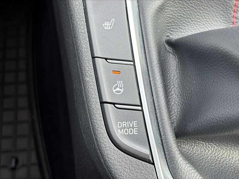 Hyundai i30 1,5 TGDi N-Line TOP STAV TAŽNÉ - fotka 29 z 47