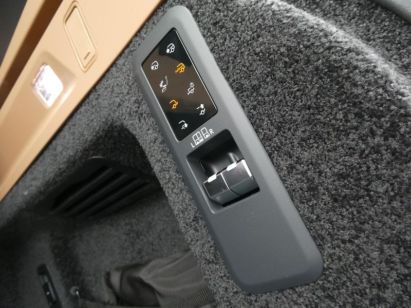 Land Rover Range Rover 4,4 Autobiography P530 - fotka 39 z 44