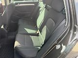 Volkswagen Passat (2018) 2.0TDi, DSG, navi, TZ - náhled 10