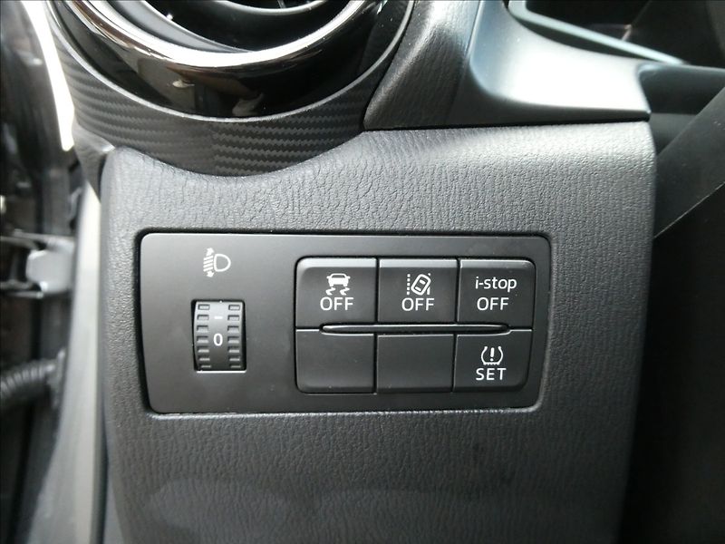 Mazda 2 1,5 Skyactiv 66kW,2xkola,NAVIG - fotka 35 z 59