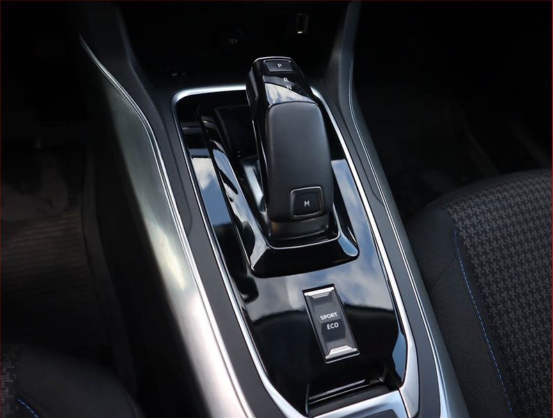 Peugeot 308 (2019) Style 1.2 PureTech, Automat - fotka 13 z 21
