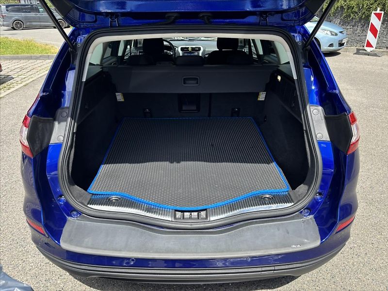Ford Mondeo 2,0 TDCi AT WEBASTO TOP STAV - fotka 14 z 39