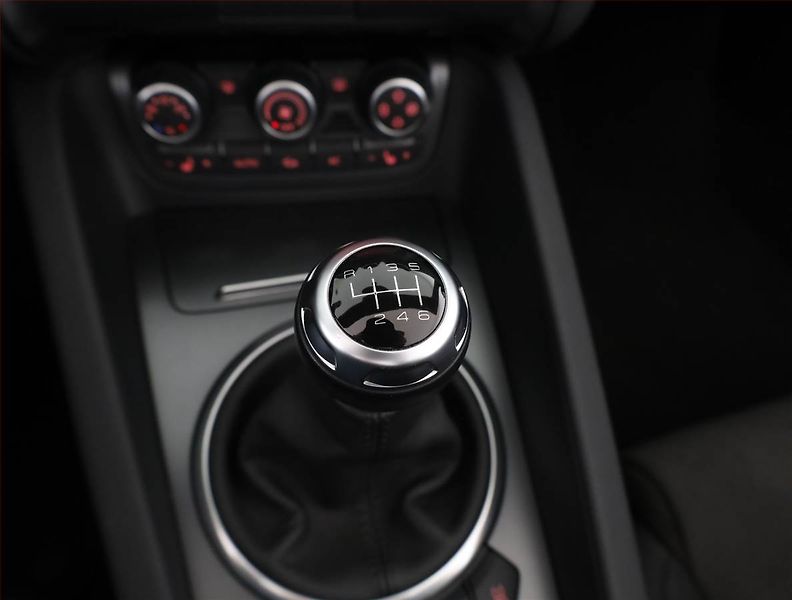 Audi TT (2008) 2.0 TFSI, ČR,1.maj, Serv.kniha - fotka 14 z 22