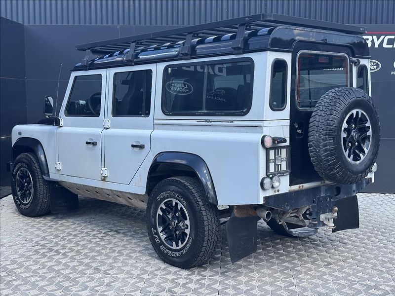 Land Rover Defender 2,2 110 TD4 STW Adventure ČR - fotka 6 z 25