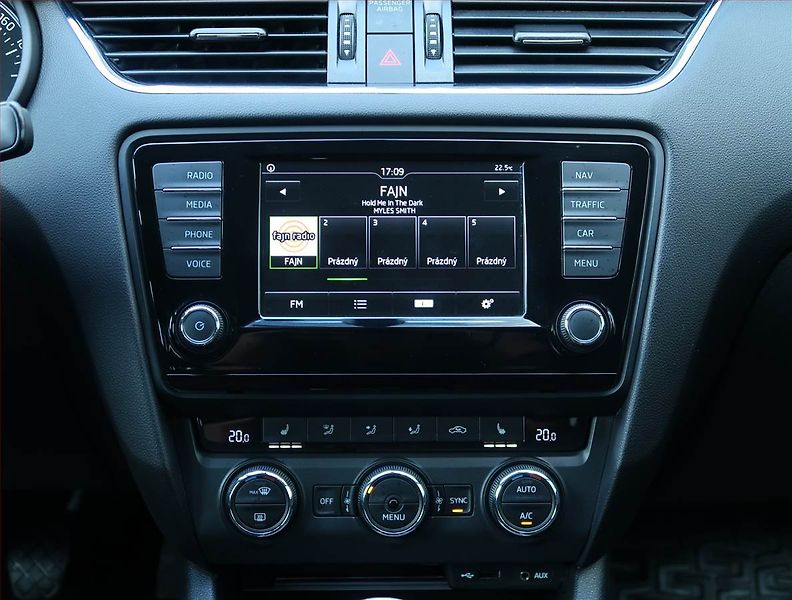 Škoda Octavia (2015) Style 2.0 TDI 4x4, 4X4, Navi - fotka 12 z 18