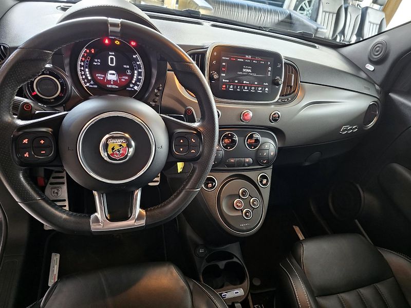 Abarth 595 TURISMO 121kW aut. kůže Beats  - fotka 11 z 16