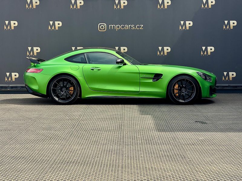 Mercedes-Benz AMG GT (2017) R 4.0 V8 430kW, Carbon Ceramic - fotka 4 z 61
