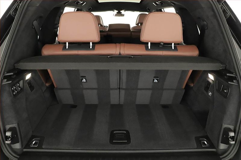 BMW X7 (2019) xDrive30d - fotka 11 z 29
