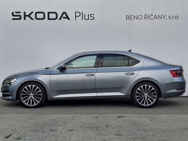 Škoda Superb (2020) L&K DSG 2,0TSi 140kW - fotka 3 z 35